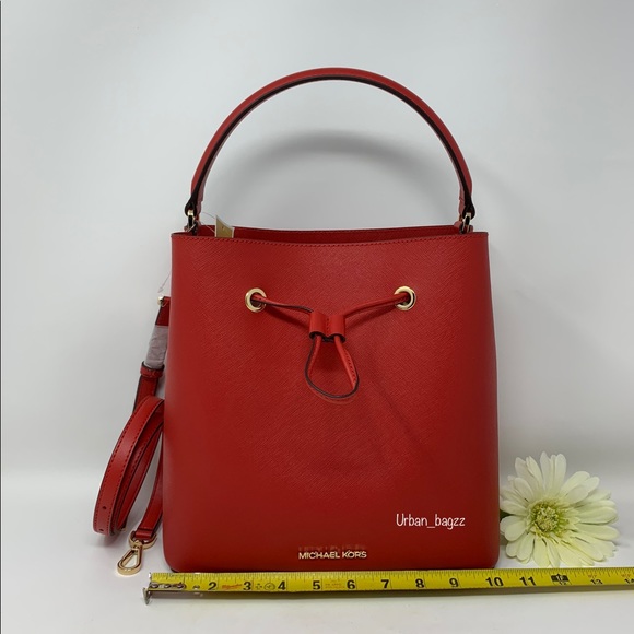 Michael Kors Suri Large Bucket Messenger - Picture 2 of 9